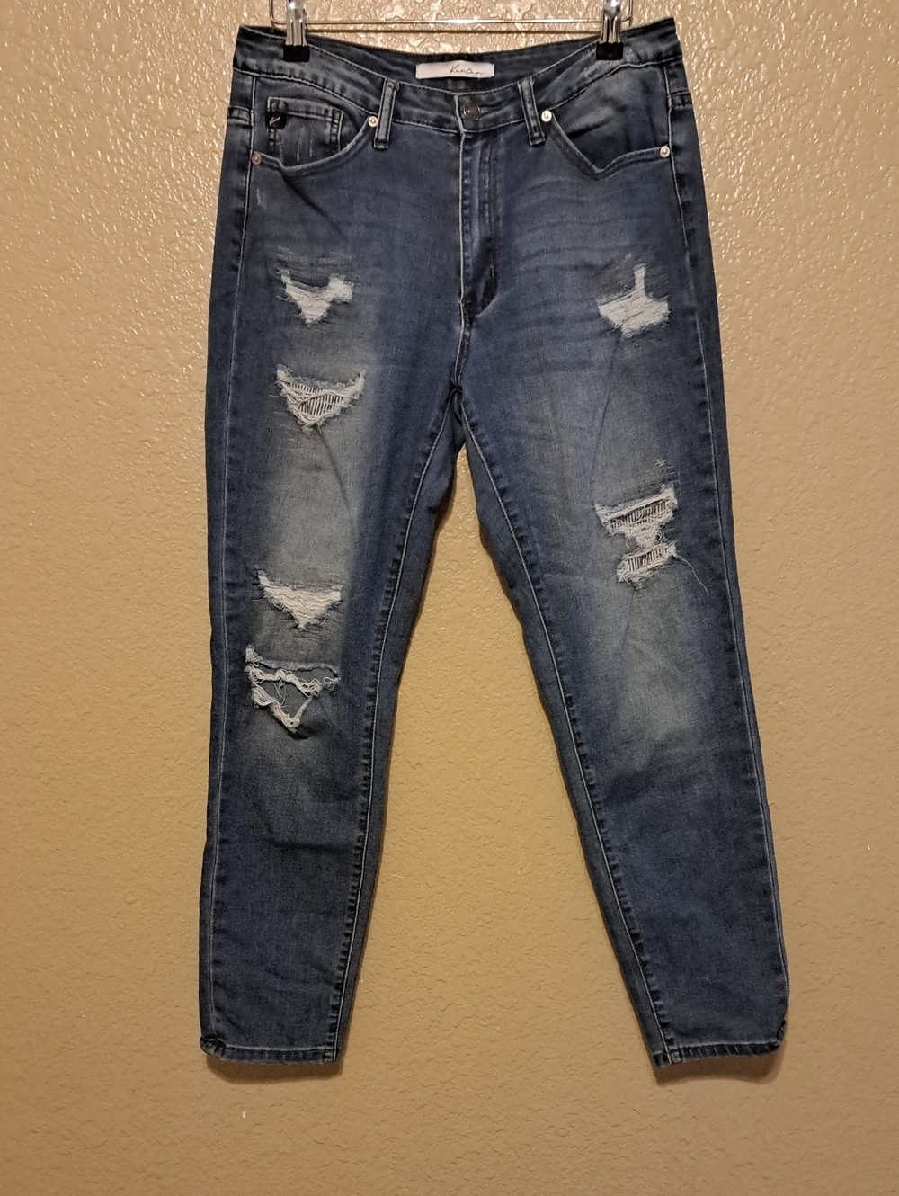 KanCan Slim Distressed Dark Blue Women's Jeans. Size 11/29.